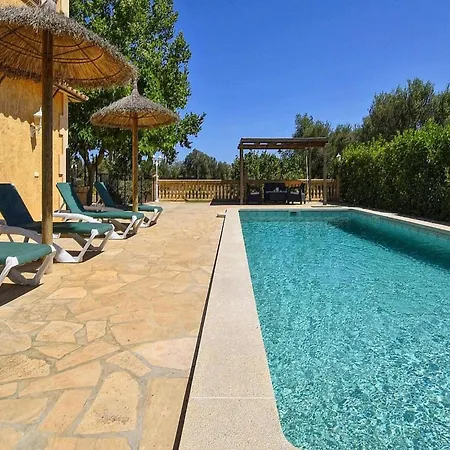 In With Private Pool Holiday home